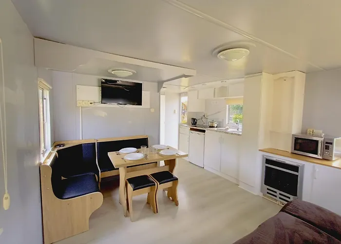 Camping Obok Plazy *